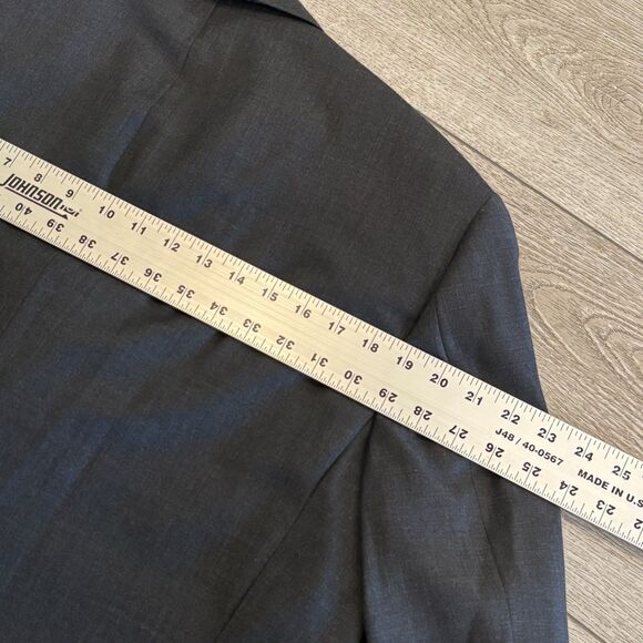 Peter Millar 100% Wool Grey 2 Button Blazer Jacket Canada Size 44R - Picture 9 of 10